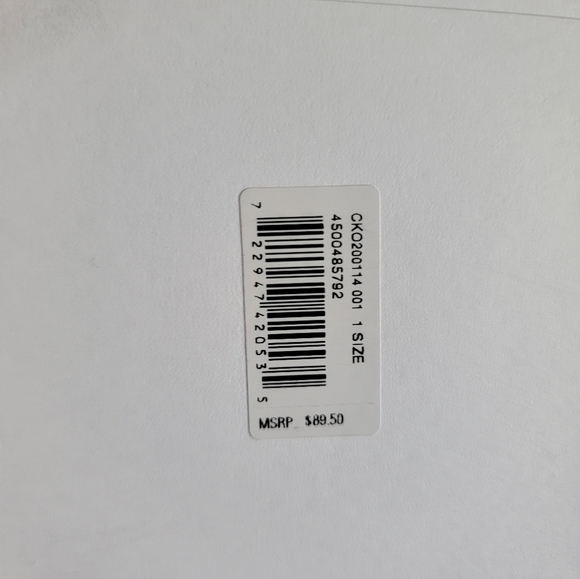 Calvin Klein scarf and toque set(NEW) - Picture 2 of 2